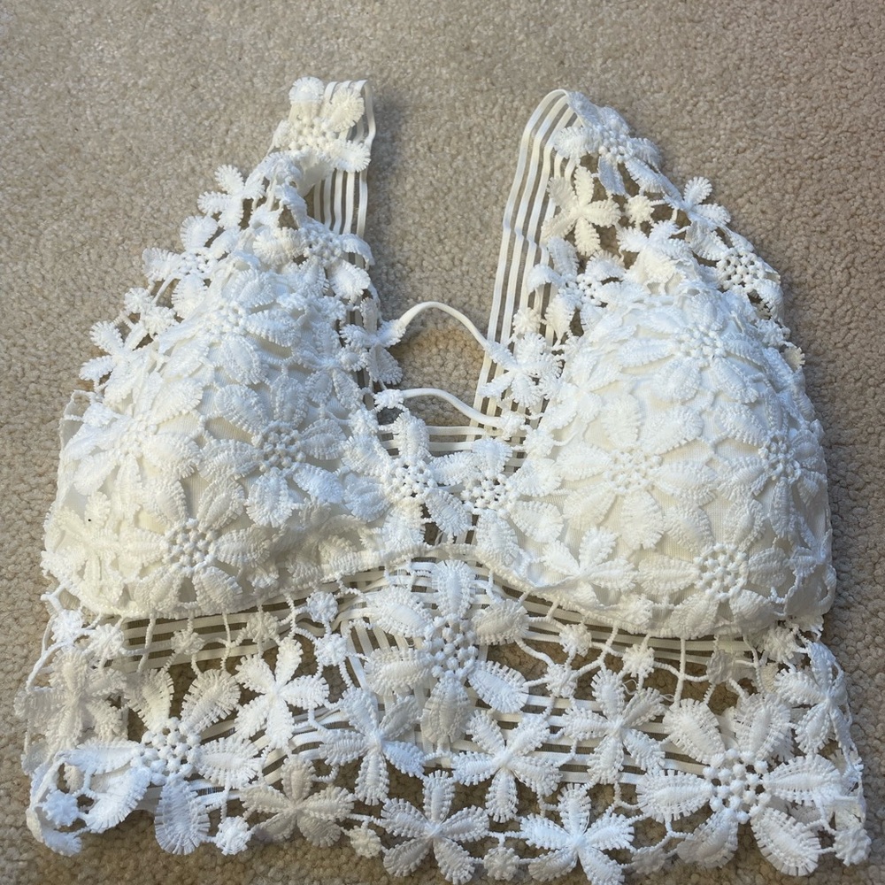 SHEIN White Floral Lace Bralette